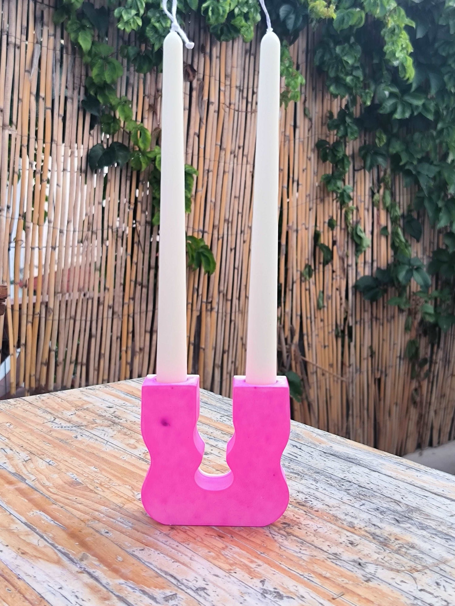 Portavelas U-Wave | Diseño Sostenible en Resina Ecológica