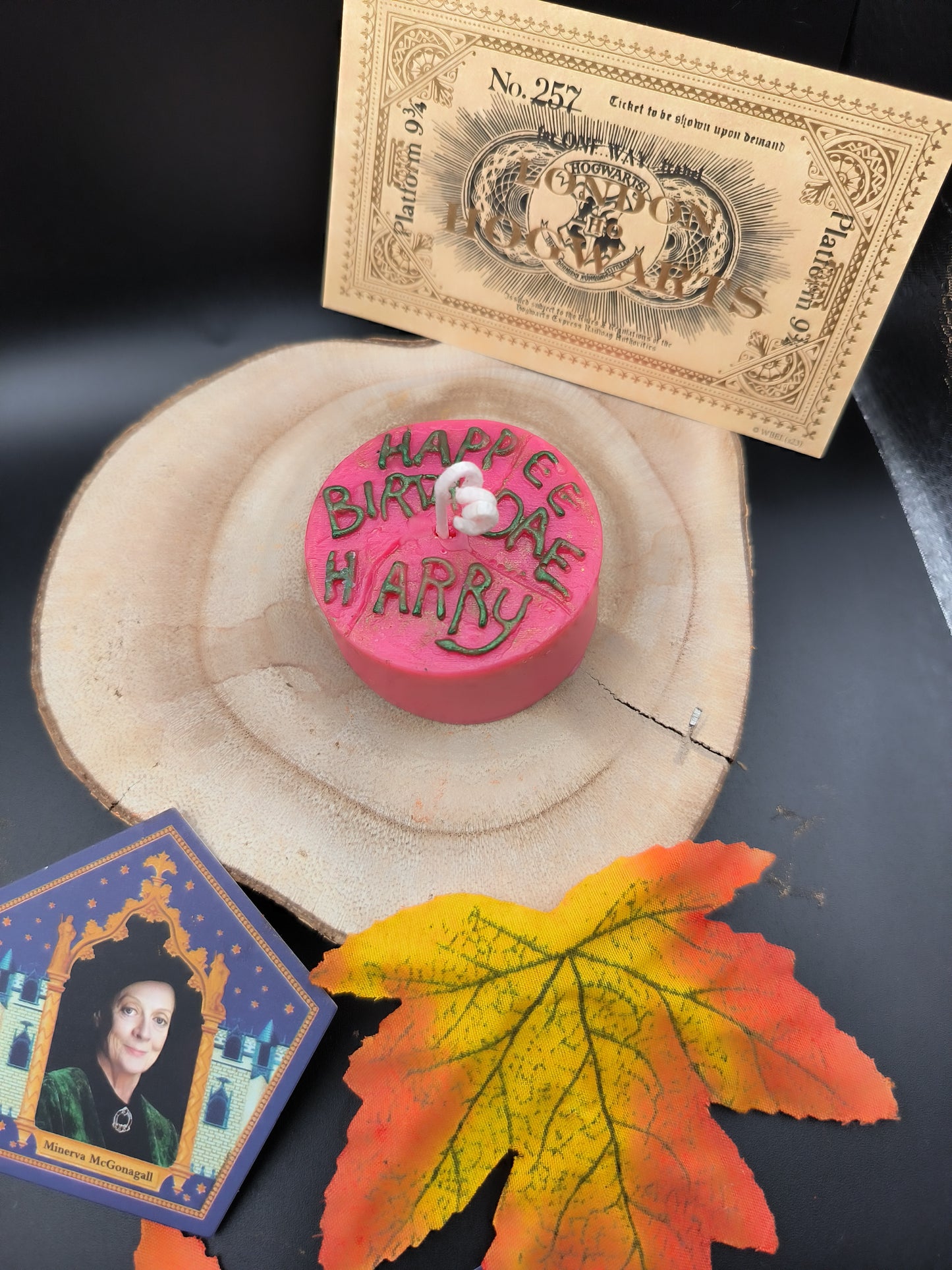 Mini Pastel de Cumpleaños de Hagrid – "Happee Birthdae Harry" 🎂🍓 EssenceWaxMelt